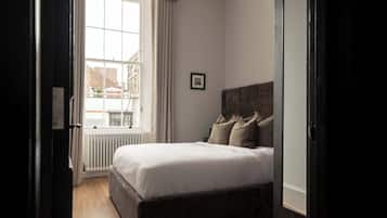 1 bedroom, iron/ironing board, travel cot, WiFi