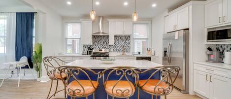 House (3 Bedrooms) | Interior