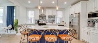 4 Mi to Dtwn: Pet-friendly Home in Pittsburgh