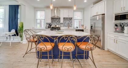 4 Mi to Dtwn: Pet-friendly Home in Pittsburgh
