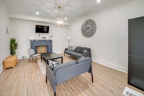 House (3 Bedrooms) | Interior - 4 Mi to Dtwn: Pet-friendly Home in Pittsburgh (Pittsburgh)