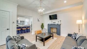 House (3 Bedrooms) | Front of property