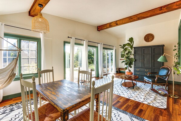 House (3 Bedrooms) | Interior - Walkable Location: Historic Home in Charles Town! (Charles Town)