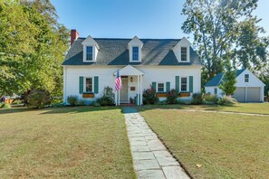 House (3 Bedrooms) | Front of property - Walkable Location: Historic Home in Charles Town! (Charles Town)