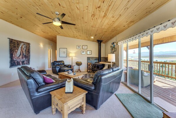 House (3 Bedrooms) | Interior