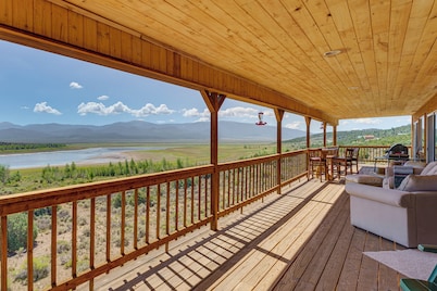 Walk to Lake: Scenic Southern Colorado Escape!