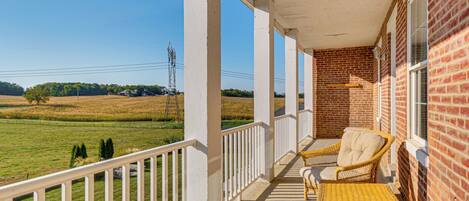 House (4 Bedrooms) | Front of property