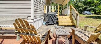 11 Mi to Icw: Coastal Carolina Home w/ Pool Access