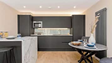 廚房用具/餐具/器皿