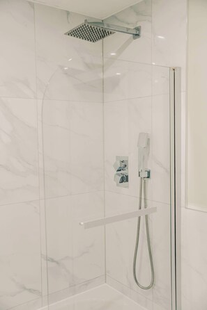 Dusche, Haartrockner