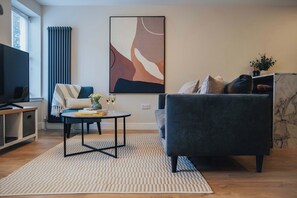 Unclassified image, 2 of 48, button - Modern 2 bedroom apartment with free parking (Edinburgh)