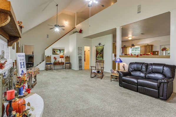 House (2 Bedrooms) | Interior