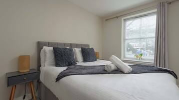 2 soverom, strykejern/-brett, reiseseng for barn og wi-fi