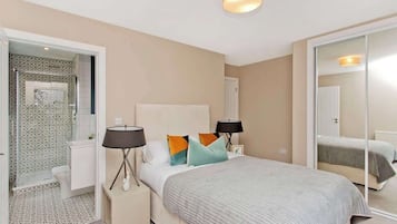 Iron/ironing board, travel crib, WiFi, bed sheets
