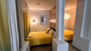 1 habitación, tabla de planchar con plancha, wifi y ropa de cama 