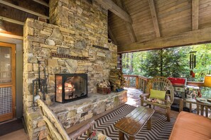 Terrace/patio - Tree House in Highlands: 3 Levels w/ Hot Tub, Covered Porch | Walk to Downtown (Highlands)