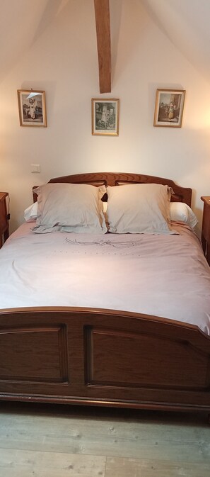 1 quarto, ferros/tábuas de passar roupa, Wi-Fi, roupa de cama