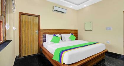 “Experience Comfort, Luxury, and Warm Hospitality”