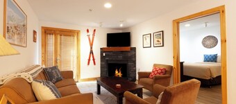 Lift 1 Lookout - Snakedance Condos - New Property! - WiFi - Ski Locker - Mountai