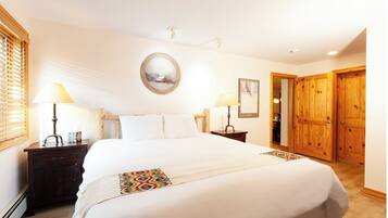 2 bedrooms, WiFi (free), bed sheets