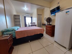 8 bedrooms, iron/ironing board, free WiFi, bed sheets