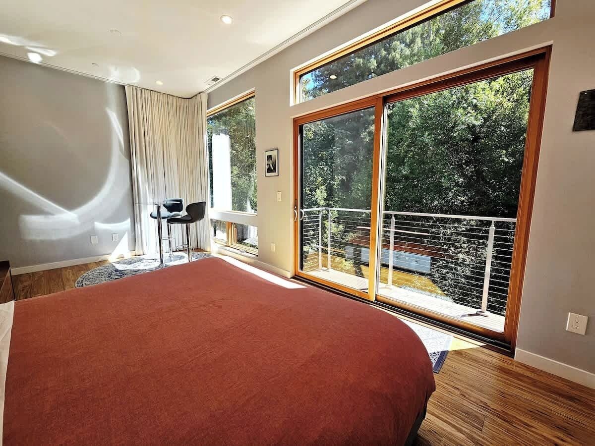 3 chambres, fer et planche à repasser, Wi-Fi, draps fournis