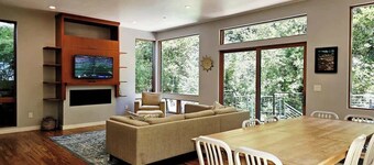 Modern Hideaway in the Redwoods