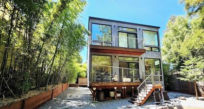Modern Hideaway in the Redwoods