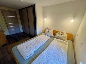 2 soverom og sengetøy