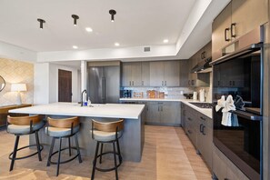 Fridge, microwave, oven, stovetop - Frisco Flats Condo - Mountain Views, Private Hot Tub, Downtown! (Frisco)