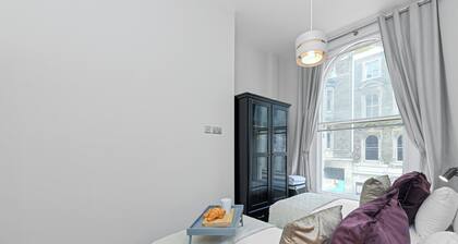 Market Street Apartment 3A Flat 1