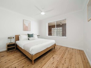 1 bedroom, desk, iron/ironing board, WiFi