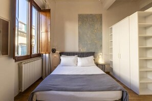 1 غرفة نوم ومكواة/لوح كي وواي فاي وملاءات أسرّة