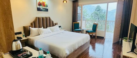 Mountain View Super Deluxe Room with Balcony