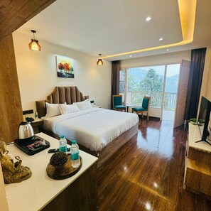 Mountain View Super Deluxe Room with Balcony - Jasmine Hotel Mall Road Dalhousie (Dalhousie)