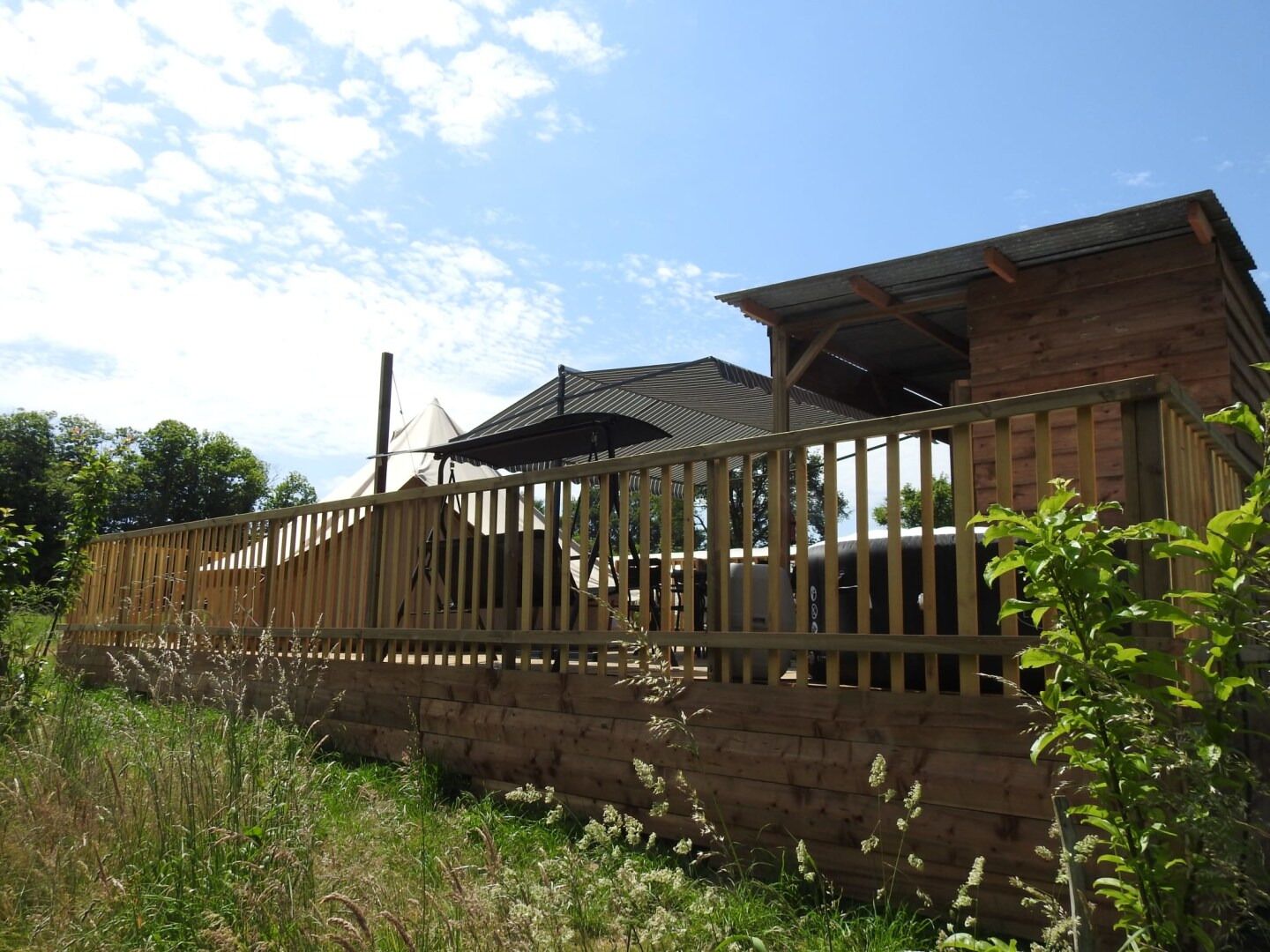 Tente, patio, vue jardin | Terrasse/Patio