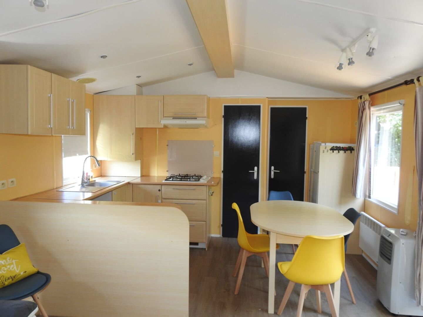 Cottage, Patio, Garden View | Private kitchen