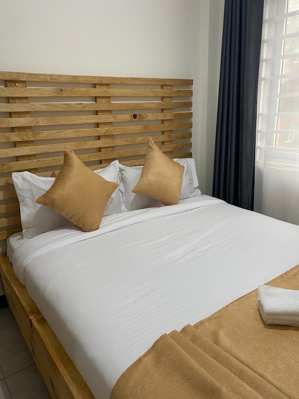 1 bedroom, iron/ironing board, Internet, bed sheets