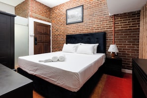 Chambre Double Deluxe | Bureau, fer et planche Ă  repasser, Wi-Fi gratuit