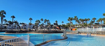 Oasis Duna Ground floor, Pool facing newly refurbished apartment, Corralejo