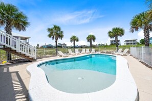 Pool - Beach House | Private Pool | 1 Min Walk to Beach | Sleeps 11 (Gulf Shores)