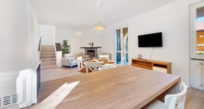 Ferienhaus am See und in den Bergen