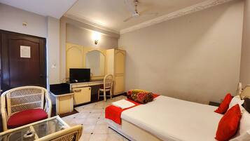 Habitación doble Deluxe, vista a la ciudad | Wifi gratis