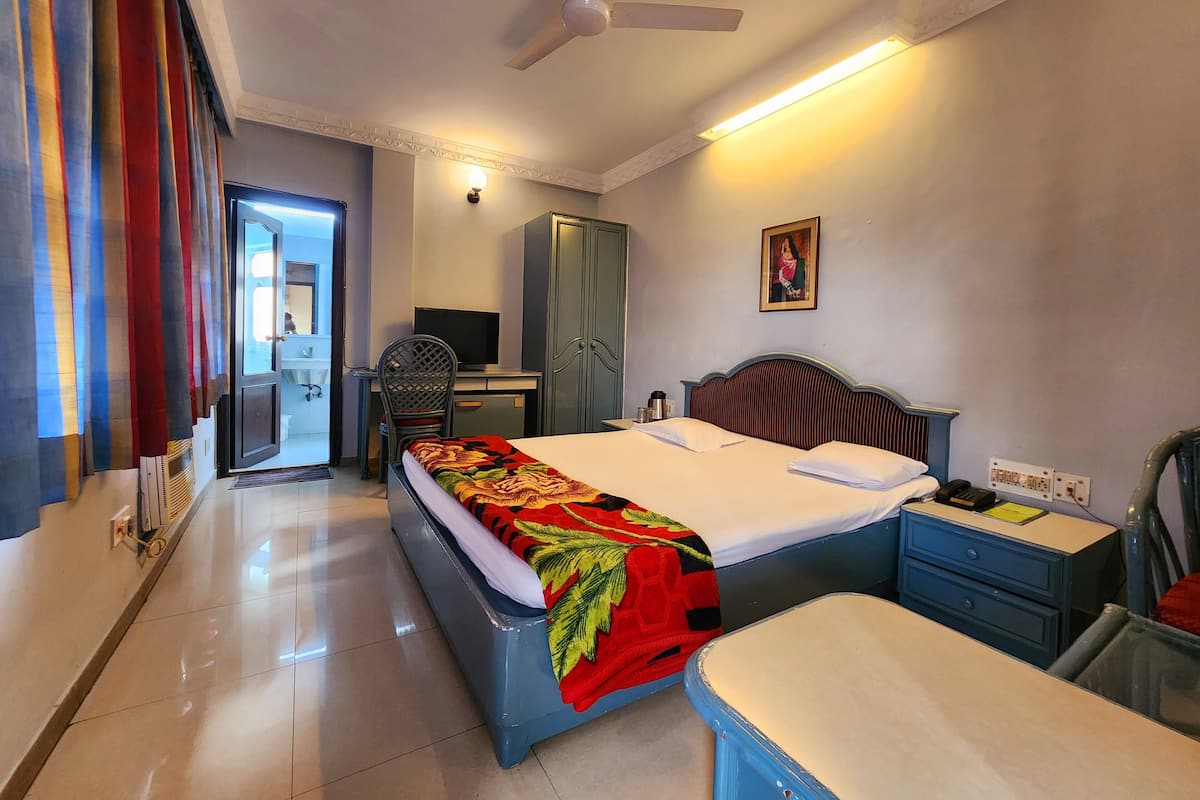 Deluxe Double Room, City View | Free WiFi