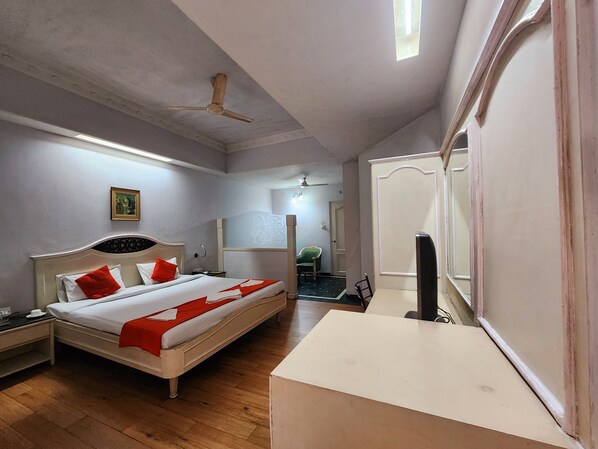 Executive Double Room, City View | Free WiFi