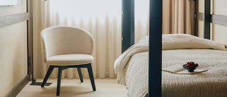 Triple Room | Laptop workspace, blackout drapes, travel crib, free WiFi