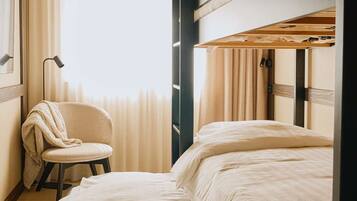 Laptop workspace, blackout drapes, travel crib, free WiFi