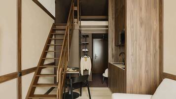 Dúplex, 1 cama de matrimonio grande con sofá cama | Espacio para trabajar con un portátil, cortinas opacas, cuna de viaje