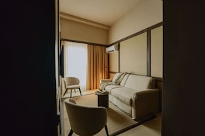 家庭开间, 1 张特大床和 1 张沙发床 | 笔记本电脑工作区、遮光窗帘、旅行婴儿床、免费 WiFi