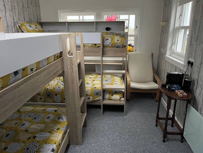 Room-bunk bed Room for 4 Next to the sea